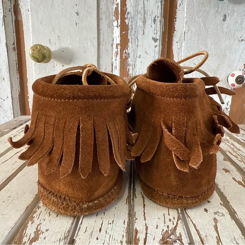 Vintage Minnetonka Tan Suede Moccasins - Picture 3 of 9